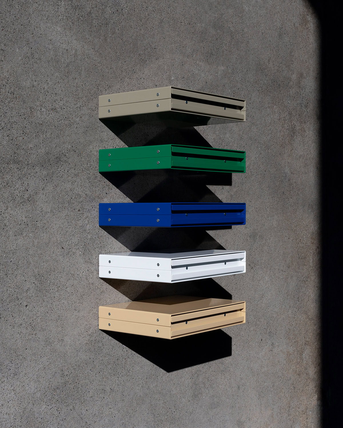 PhilippeMalouin-Lehni-Bent-Aluminium-1200x1500-17