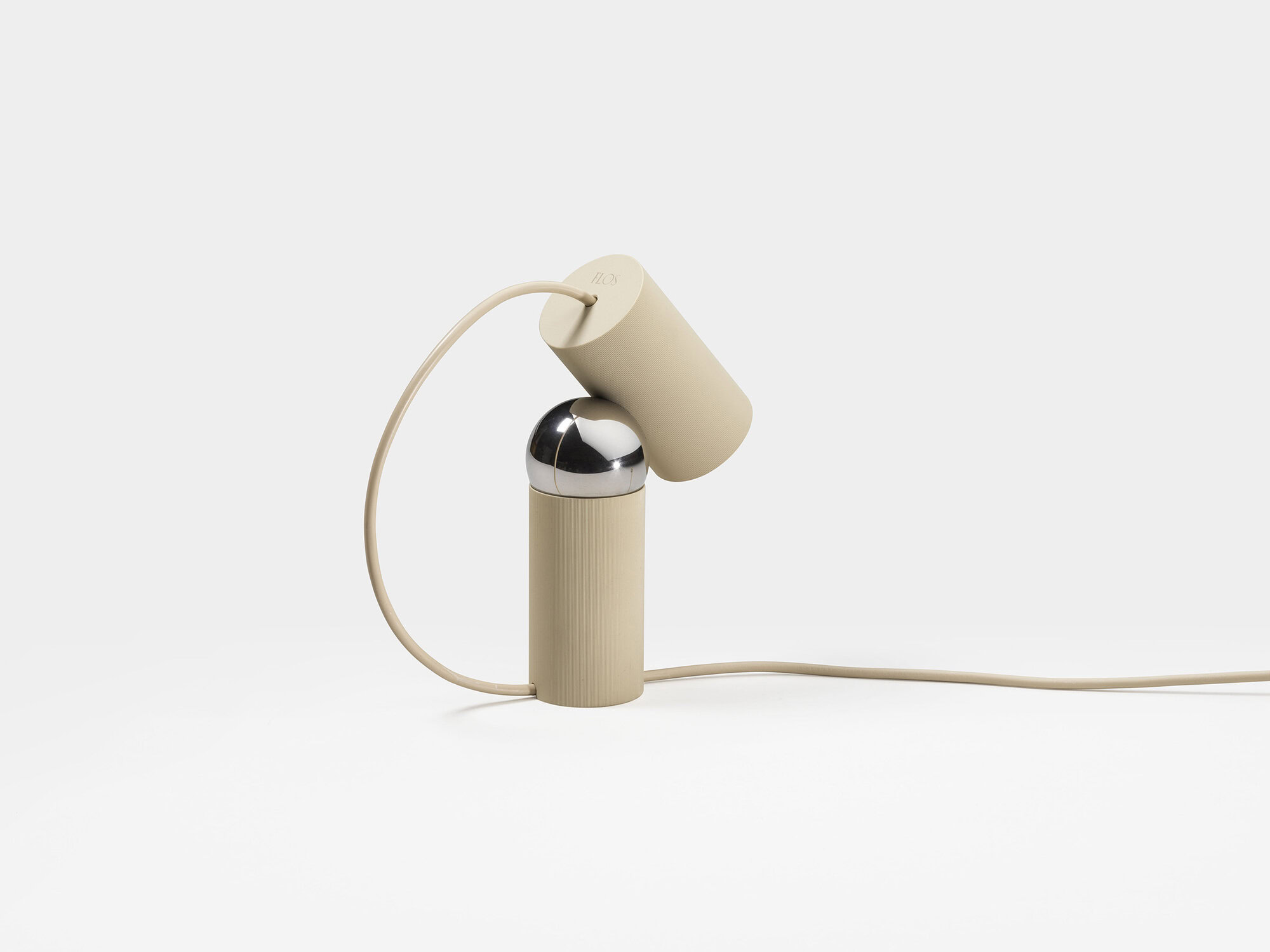 PhilippeMalouin-Flos-Bilboquet-2400x1500-5