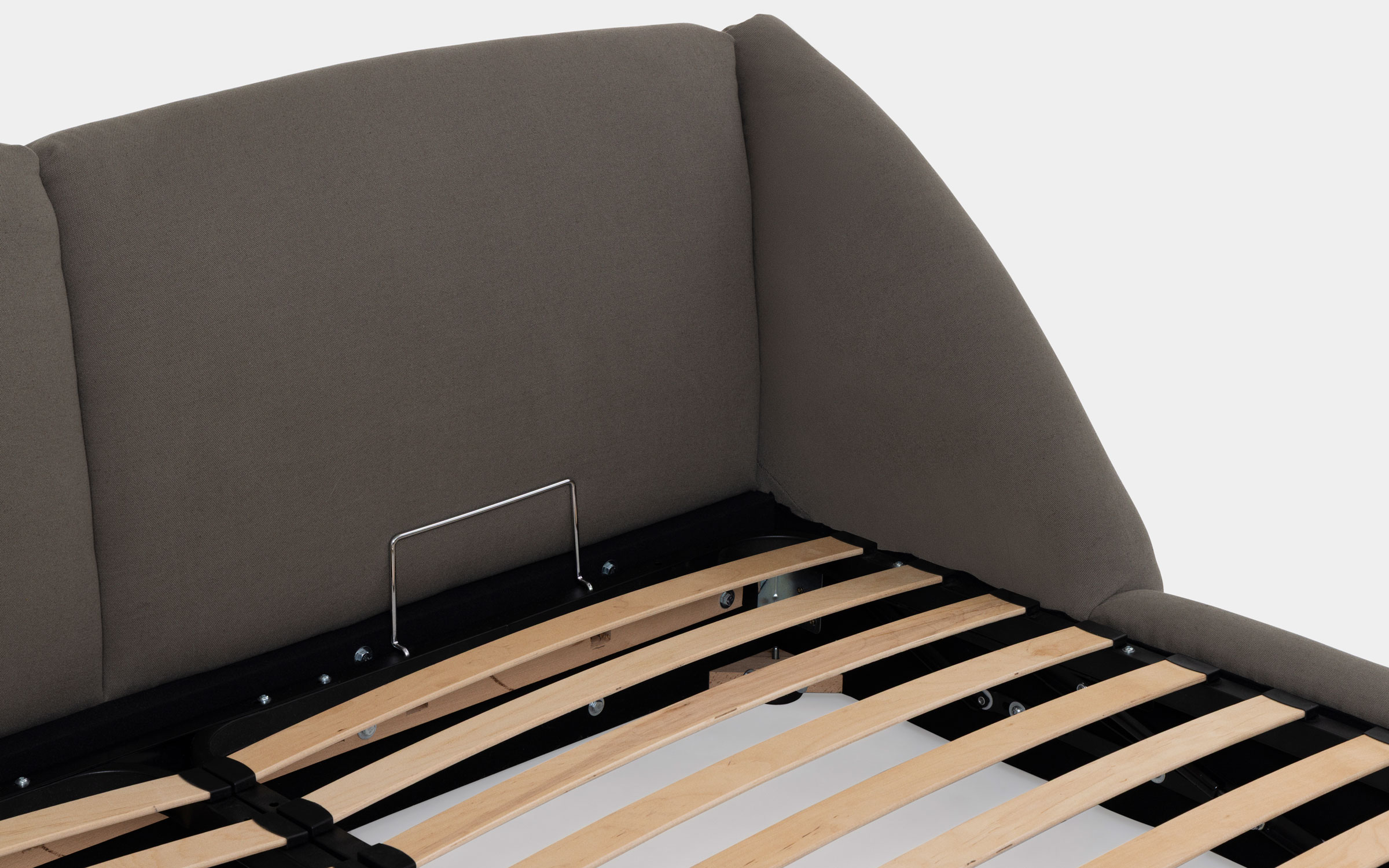 PhilippeMalouin-SCP-Puffer-Bed-2400x1500-2